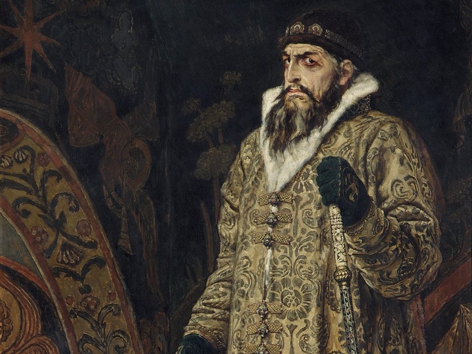  Sa hoàng Nga Ivan IV sinh ở Moscow ngày 25/8/1530. Ông là con trai của Đại công tước (tương đương vua) Vasily III. Năm Ivan IV lên 3 tuổi, cha của ông qua đời. Trước khi chết, Vasily III tuyên bố Ivan là Đại Công tước Moscow.