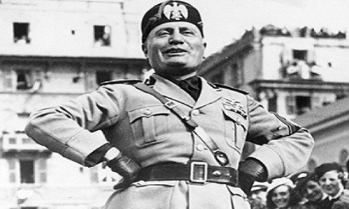 Sinh năm 1883,  trùm phát xít Italy Benito Mussolini từng là một giáo viên, phóng viên, tổng biên tập một tờ báo trước khi gia nhập giới chính trị.