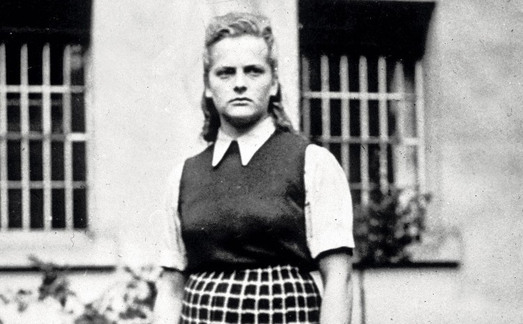 Irma Grese nổi tiếng là một trong những tay sai đắc lực của  trùm phát xít Hitler. Với vẻ ngoài xinh đẹp, trẻ trung, ít ai có thể ngờ được rằng Grese lại là nữ "đồ tể" tàn bạo và khát máu của Đảng Quốc xã.