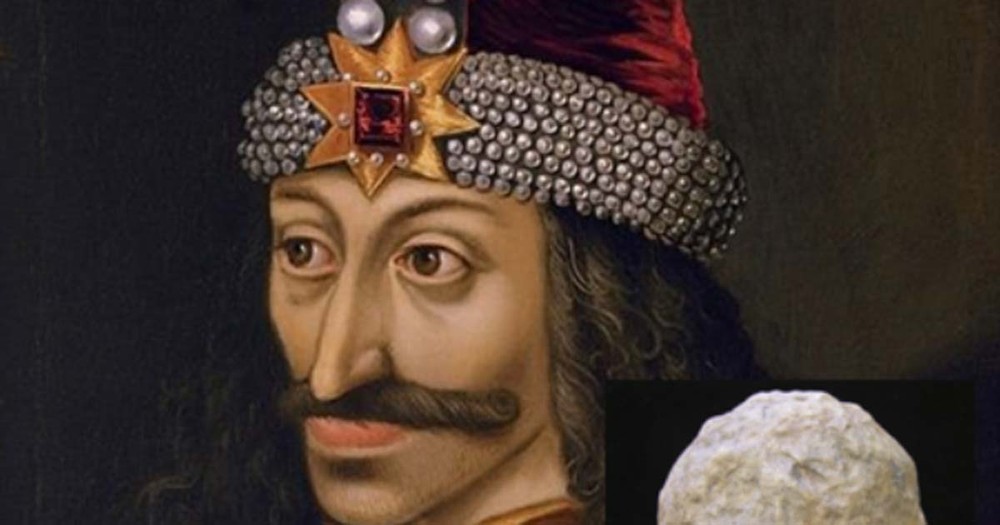 Vương công xứ Wallachia Vlad III (1431-1476) được biết đến là nguyên mẫu của nhân vật  bá tước ma cà rồng trong cuốn tiểu thuyết Dracula lừng danh của nhà văn Bram Stoker.