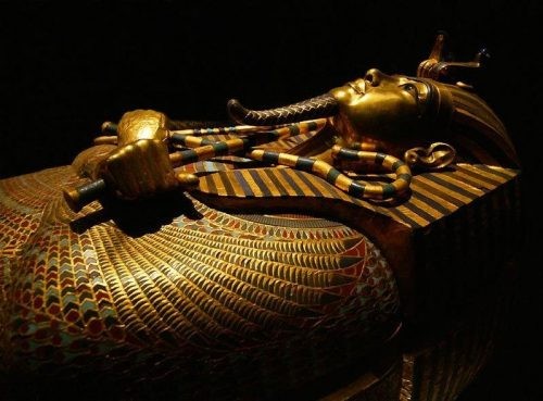 Giải mã biểu tượng quyền lực trên quan tài Pharaoh