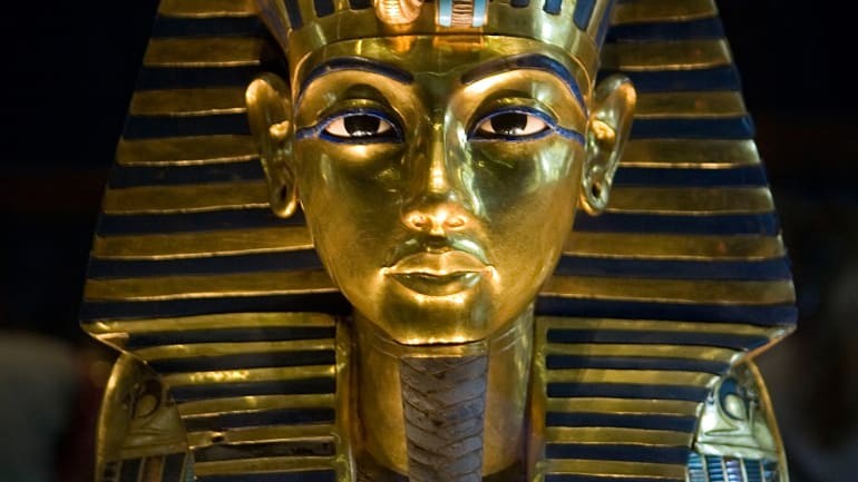 Cho đến nay,  lăng mộ nguyên vẹn nhất Ai Cập cổ đại thuộc về pharaoh Tutankhamun. Nhóm khảo cổ do Howard Carter dẫn đầu đã tìm thấy ngôi mộ này tại Thung lũng các vị vua năm 1922.