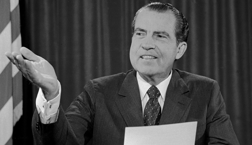 Sinh ngày 9/1/1913,  Tổng thống Mỹ tuổi Nhâm Tý Richard Nixon là ông chủ Nhà Trắng thứ 37 trong lịch sử xứ sở cờ hoa. Nhiệm kỳ của Tổng thống Nixon từ năm 1969 - 1974. Trước khi trở thành ông chủ Nhà Trắng, ông là phó tổng thống Mỹ từ năm 1953 - 1961.