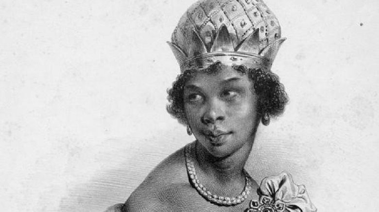 Là người đứng đầu vương quốc Angola, Nữ hoàng Nzinga (1583 - 1663) phải xử lý nhiều chuyện triều chính không kém cánh mày râu. Trong số này có việc  bà hoàng nổi tiếng lịch sử bận rộn với việc đối đầu với đội quân xâm lược Bồ Đào Nha.