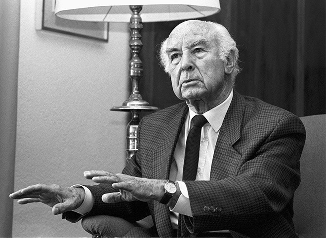  Nhà hóa học thiên tài người Thụy Sĩ Albert Hofmann (11/1/1906-29/4/2008) nổi tiếng thế giới với bộ óc thông minh vượt trội và đam mê nghiên cứu lĩnh vực hóa học.