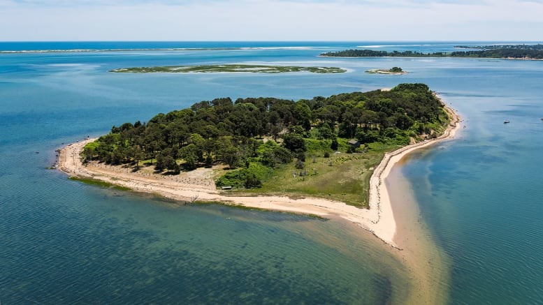  Hòn đảo hình trái tim Sipson nằm ngoài khơi vùng biển Cape Cod, thuộc vịnh Pleasant (Mỹ) mở cửa đón khách tham quan lần đâu tiên sau hơn 300 năm.