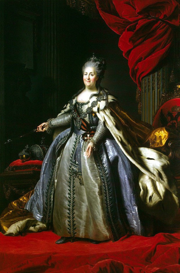 Yekaterina Velikaya, Catherine II, Yekaterina Alekseyevna là những tên gọi khác của Catherine đại đế (1729 - 1796). Bà là  Nữ hoàng Nga giỏi trị nước nổi tiếng lịch sử xứ sở bạch dương.