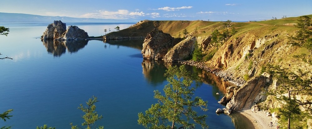 Nằm ở phía nam Siberia, Nga, Baikal là tên của  hồ sâu nhất thế giới với độ sâu lên tới hơn 1.600m. Theo các chuyên gia, hồ nước này có niên đại khoảng 25 - 30 triệu năm tuổi.