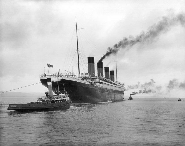  Vụ chìm tàu Titanic năm 1912 là một thảm kịch hàng hải tồi tệ trong lịch sử nhân loại. Hơn 1.000 người thiệt mạng trong thảm họa đắm tàu này. Trong số hàng trăm người may mắn sống sót và được cứu sống có anh em Michel Marcel Navratil (4 tuổi) và Edmond Roger Navratil (2 tuổi).