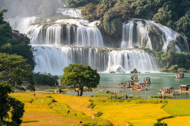 Việt Nam hiện có 3  công viên địa chất toàn cầu được UNESCO công nhận. Theo thứ tự thời gian công nhận, đó là: Công viên địa chất Cao nguyên đá Đồng Văn ở tỉnh Hà Giang (2010 - đầu tiên ở Việt Nam, thứ 2 ở Đông Nam Á), Công viên địa chất Non nước Cao Bằng ở tỉnh Cao Bằng (2018), Công viên địa chất Đắk Nông ở tỉnh Đắk Nông (2020). Ảnh: Hoàng Hải Thịnh.