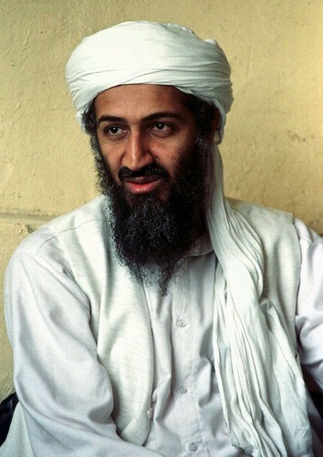  Osama bin-Laden là một trong những tên tội phạm nguy hiểm nhất thế giới. CIA tin rằng gã chính là thủ lĩnh tổ chức al-Qaeda gây ra vụ tấn công khủng đố đẫm máu ở Mỹ ngày 11/9/2001.