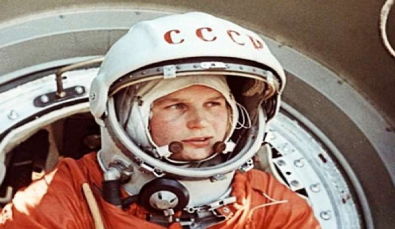 Ngày 12/4/1961 trở thành dấu mốc quan trọng trong lịch sử thế giới khi nhà du hành vũ trụ Yuri Gagarin của Liên Xô trở thành người đầu tiên thực hiện chuyến bay lịch sử vào vũ trụ. Sau đó, các  phi hành gia ở xứ sở bạch dương tiếp tục thực hiện các sứ mệnh mới và thiết lập những kỷ lục ấn tượng.