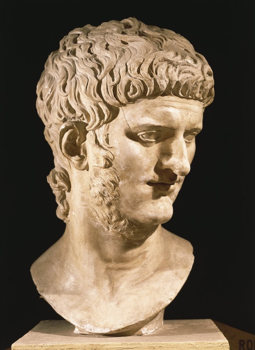 Nero Claudius Caesar Augustus Germanicus còn được gọi là Nero Claudius Caesar Germanicus là hoàng đế thứ 5 và cũng là cuối cùng của triều đại Julius-Claudius.  Bạo chúa La Mã Nero được hoàng đế Claudius nhận làm con nuôi.