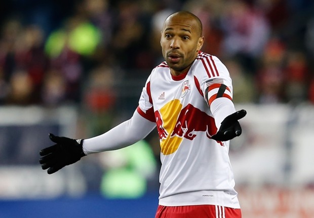 Thierry Henry rời xa sân cỏ ở tuổi 37 trong màu áo của New York Red Bull. Trong sự nghiệp của mình, Henry đã thi đấu cho Monaco, Arsenal, Barca và New York Red Bull. Ngoài ra anh còn thi đấu trong màu áo của ĐT, giành chức vô địch World Cup 1998 và Euro.