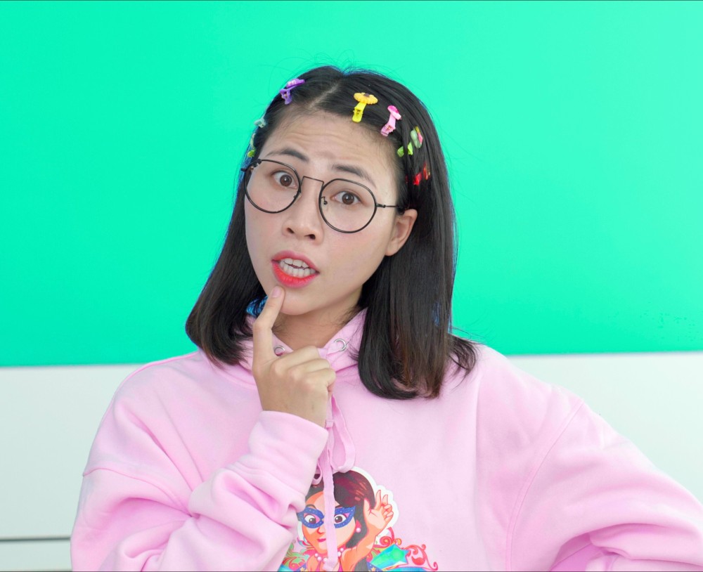 Thơ Nguyễn là Youtuber từng được các bạn nhỏ yêu mến nhất tại Việt Nam. Các video trên kênh Youtube Thơ Nguyễn có nội dung mang tính giải trí hướng đến các chủ đề được giới trẻ yêu thích như làm đồ chơi, hướng dẫn nấu ăn, các thử thách vui nhộn.