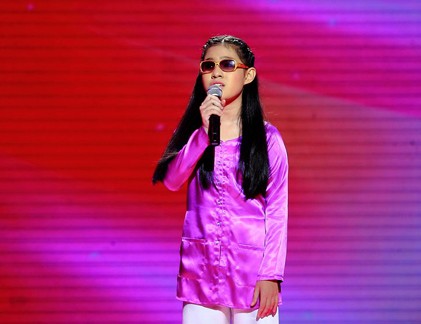  Cô bé khiếm thị đốn tim khán giả The voice kids