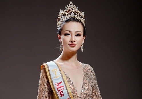 Phương Khánh thi Miss Earth, đã xinh còn “bắn” tiếng Anh như gió