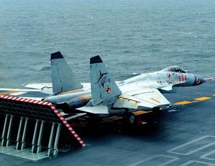 Trung Quốc: tiêm kích hạm J-15 mạnh hơn F/A-18, MiG-29K