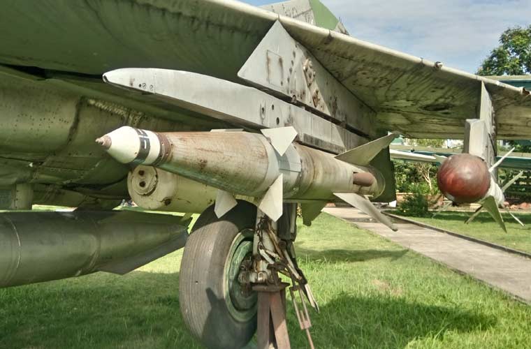 Hiện nay, trên một trong các hiện vật tiêm kích MiG-21 được trưng bày tại Bảo tàng Quân chủng Phòng không – Không quân, có một chiếc MiG lắp hai loại tên lửa. Ngoài tên lửa huyền thoại K-13 đã bắn hạ vô số máy bay chiến đấu Đế quốc Mỹ, thì loại còn lại là  tên lửa không đối không K-5. K-5 thường không được biết đến nhiều do những chiến công của K-13 (hay còn gọi là R-3, AA-2) đã khiến nó lu mờ hoàn toàn.