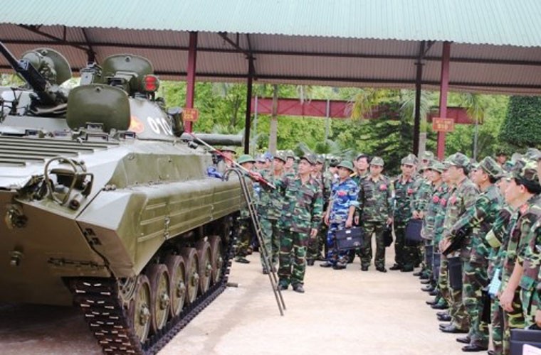 BMP-2 là thế hệ xe chiến đấu bộ binh thuộc hàng hiện đại nhất của Quân đội Nhân dân Việt Nam. Loại xe này được kế thừa cải tiến trên cơ sở BMP-1 và đi vào phục vụ từ năm 1980. Hiện nay Việt Nam có trong biên chế cả hai loại phương tiện chiến đấu hiện đại này với số lượng BMP-1 nhiều hơn cả.  Xe chiến đấu bộ binh BMP-2 có khả năng làm nhiều nhiệm vụ gồm chở quân trên chiến trường, chi viện hỏa lực, chống xe tăng – thiết giáp và phòng không hạn chế.