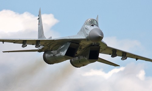 Tường tận tiêm kích MiG-29 của Syria hộ tống máy bay Nga