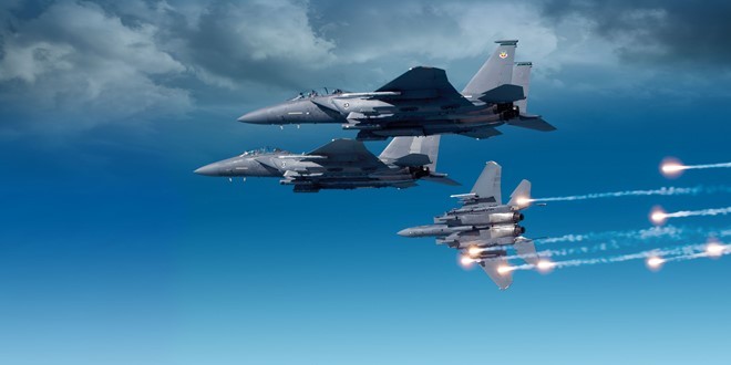 Ảnh: 40 tuổi, tiêm kích F-15 Mỹ vẫn đáng sợ