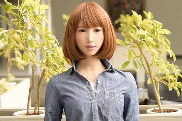 Choáng váng nhan sắc robot hotgirl biết trả lời phỏng vấn