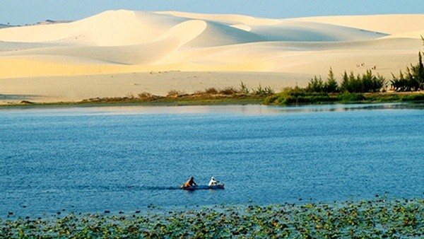 Khám phá “Sahara thu nhỏ” của Việt Nam