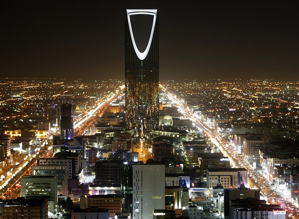 1. Riyadh (Ả Rập Saudi): Thủ đô Riyadh của Ả Rập là  trung tâm tài chính phát triển nhanh nhất, khi tăng 55 bậc kể từ 2010. Riyadh đang chuẩn bị mở cửa thị trường tài chính cho các nhà đầu tư nước ngoài.