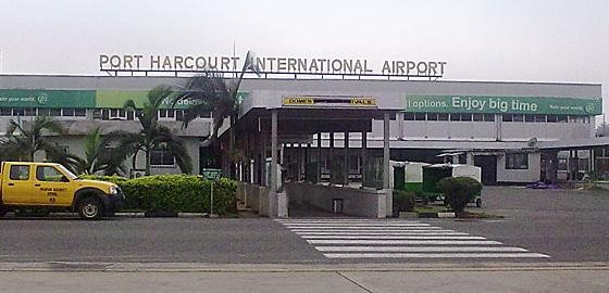  Sân bay tệ nhất thế giới Port Harcourt của Nigeria nhận được nhiều lời than phiền của hành khách về thái độ khó chịu của nhân viên thiếu chỗ ngồi, hỏng điều hòa...