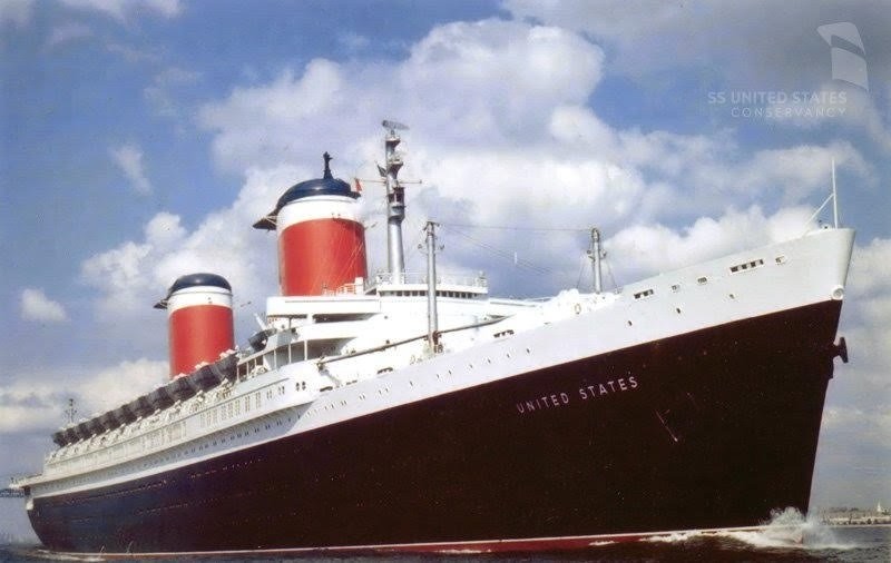 Bắt đầu chuyến vượt biển đầu tiên trong năm 1952,  du thuyền sang trọng SS United States là đỉnh cao công nghệ của các loại tàu dân sự. Thân tàu được cấu thành từ nhôm nhẹ, giúp nó tăng khả năng vận tải trong khi hệ thống điều hòa không khí và chống cháy của nó vượt xa các tàu cùng loại. Vận tốc vượt Đại Tây Dương được tàu xác lập năm 1952 và vẫn chưa bị phá.