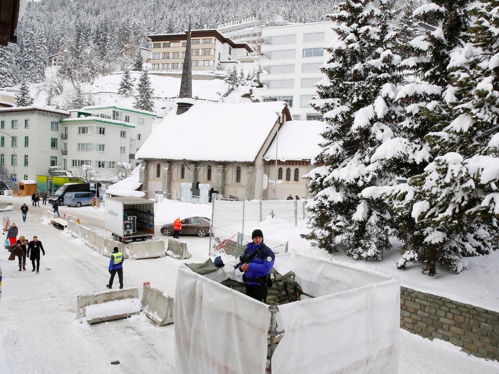 Davos, Thụy Sĩ - Diễn đàn Kinh tế Thế giới quy tụ hàng ngàn người dân giàu có và quyền lực nhất trên thế giới. Vì vậy, Diễn đàn này quy tụ rất nhiều  máy bay cá nhân đến thị trấn núi Davos, nơi tổ chức sự kiện tháng 1 hàng năm.