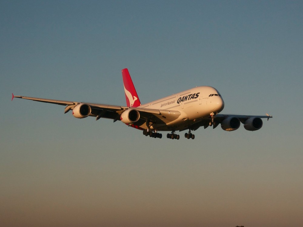  Hãng hàng không an toàn nhất thế giới là Qantas của Australia. Qantas có hồ sơ bay an toàn và sạch sẽ kể từ khi thành lập. Hãng hàng không 93 tuổi này chưa từng xảy ra một vụ tai nạn gây tử vong kể từ năm 1951.