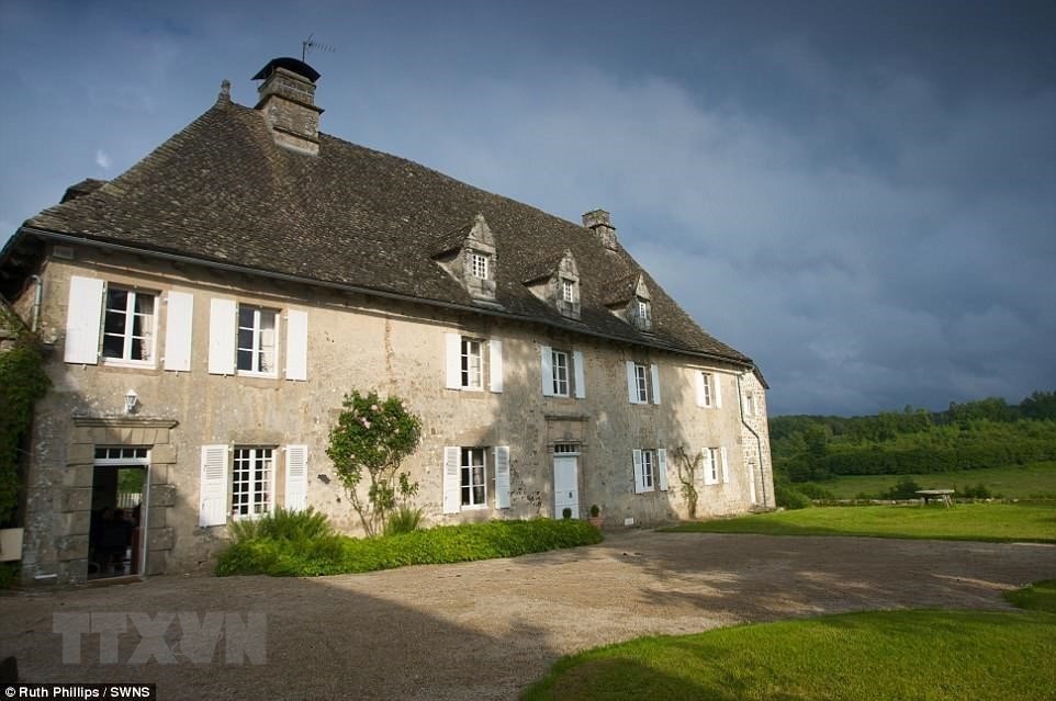   Lâu đài Chateau de Cautine nằm tại tỉnh Dordogne, Tây Nam nước Pháp trong khuôn viên rộng 14ha và có bể bơi. (Nguồn: Daily Mail/TTXVN)