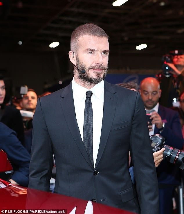 Khi dự lễ ra mắt xe VinFast tại Paris Motor Show 2018 hôm qua (2/10),  David Beckham xuất hiện lịch lãm và điển trai trong bộ vest chỉnh chu.