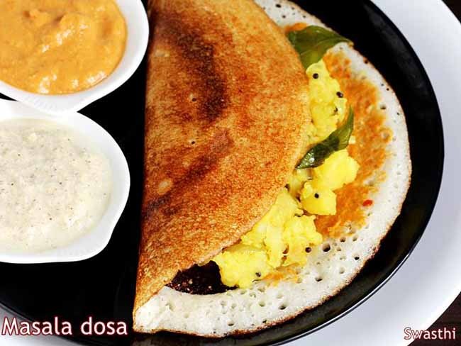 Masala dosa ở Ấn Độ:  Món ăn đường phố này ngon đến nỗi nổi tiếng trên toàn thế giới. Trước đây, nó chỉ phổ biến ở các bang miền nam Ấn Độ. Masala dosa được làm từ gạo, muối, dầu thực vật, đậu lăng đen nghiền, ớt xanh, lá cà ri, hạt mù tạt, hạt cây hồ đào, khoai tây, hành tây, và nghệ.