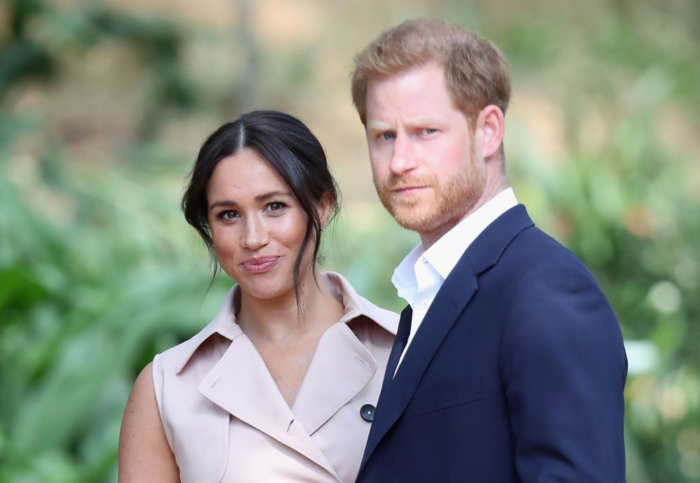 Mới đây, Lagree - huấn luyện viên Meghan Markle đã bật mí những bí quyết giảm cân giúp Công nương Anh luôn giữ được vóc dáng cân đối dù phải tham gia nhiều bữa tiệc tùng. Những bí quyết này cực kỳ hữu dụng, chị em có thể học theo để giảm cân khỏe mạnh vào dịp cuối năm.