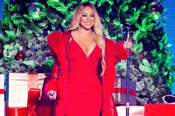 Mariah Carey không chỉ nổi tiếng với giọng ca nội lực mà còn gây ấn tượng với vóc dáng nóng bỏng. Để có được ba vòng hoàn hảo, nữ ca sĩ phải thực hiện chế độ ăn uống khắc nghiệt.