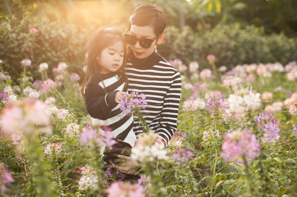  Con gái siêu mẫu Xuân Lan, bé Thỏ tên thật là Victoria Nguyễn Thiên Ân, sinh ngày 1/11/2013.