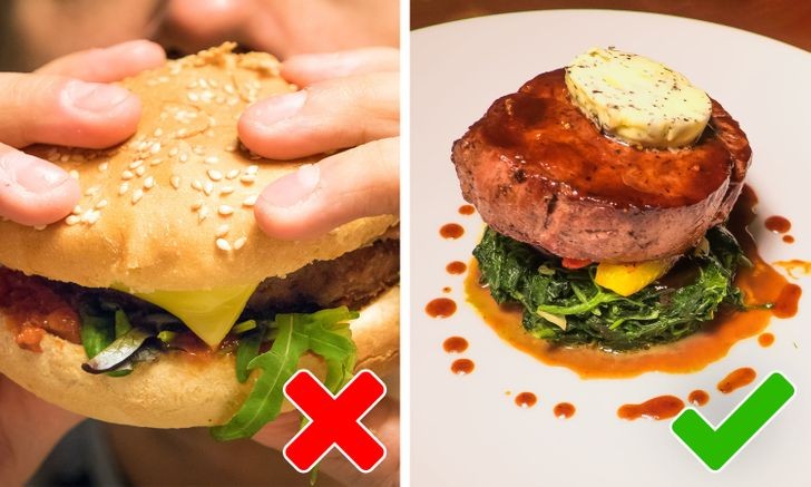 1. Nữ hoàng Anh ăn burger kẹp thịt mà không có bánh mì. Nữ hoàng Elizabeth luôn ăn burger kẹp thịt bằng cái nĩa và một con dao vì bà ko dùng kèm bánh mì. Theo ý kiến của nữ đầu bếp cũ, thứ duy nhất mà Nữ hoàng dùng tay cầm là trà chiều.