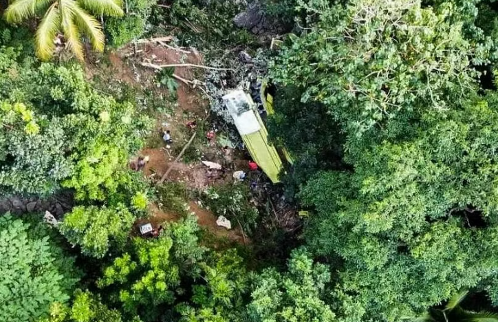 Philippines: Xe buýt lao xuống khe núi, ít nhất 16 người thiệt mạng