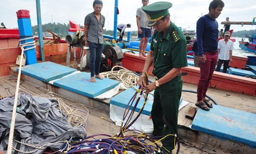 Phản đối tàu Trung Quốc tấn công tàu cá Việt Nam