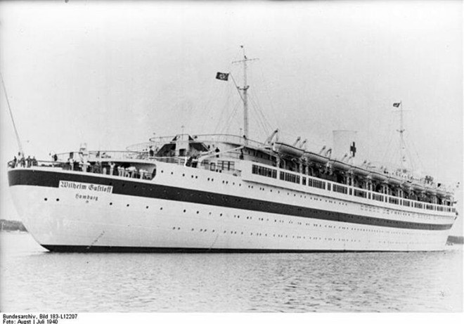  Thảm họa chìm tàu Wilhelm Gustloff của Đức xảy ra tháng 1/1945 được xem là tai nạn thảm khốc nhất trong lịch sử hàng hải của nhân loại. Con tàu trúng ngư lôi của tàu ngầm Liên Xô trên biển Baltic trong Chiến tranh Thế giới II.Phần lớn người trên tàu là dân tị nạn và lính phát xít Đức. Tàu Wilhelm Gustloff chìm sau 45 phút và khiến 9.400 người thiệt mạng.