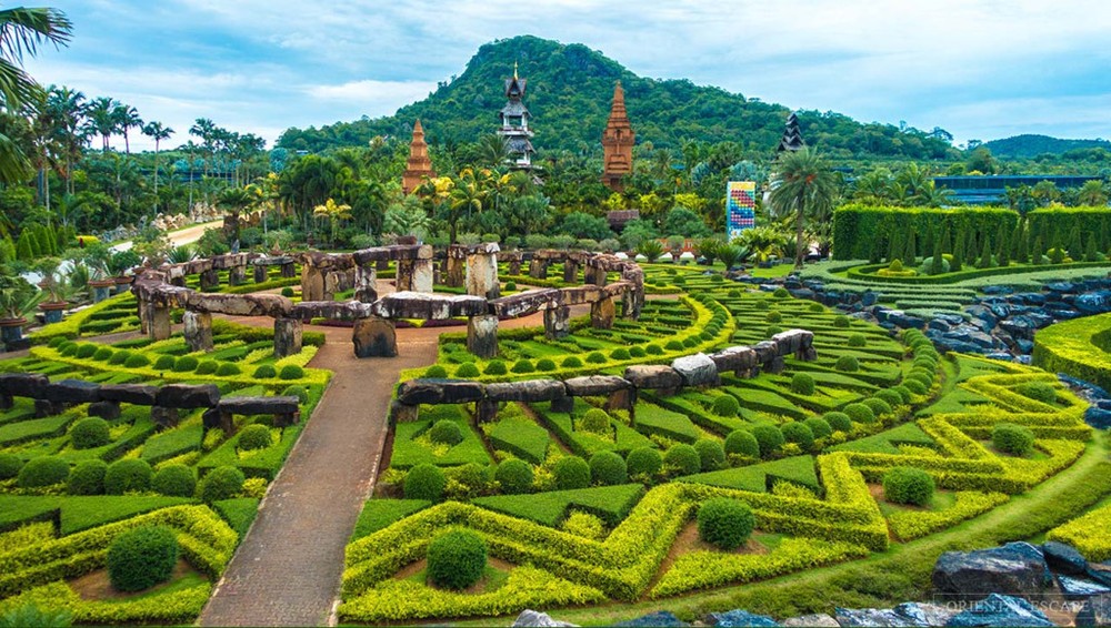  Vườn thực vật Nong Nooch nằm trên trục đại lộ số 3 từ Bangkok đi Pattaya, cách Pattaya khoảng 20 km, là khu vườn thực vật đẹp nổi tiếng của Thái Lan. Ảnh: Orientalescape.