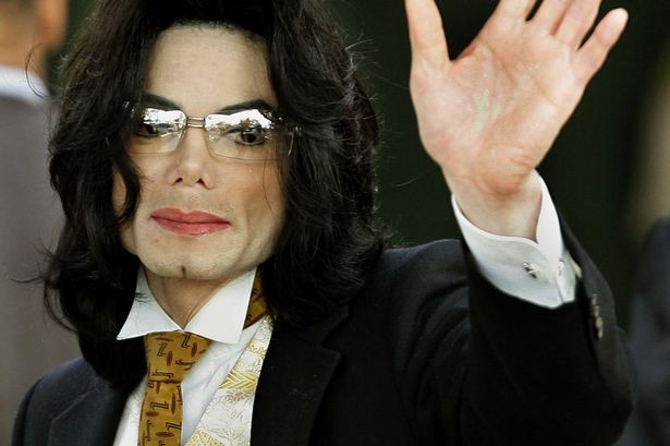 Gia đình Micheal Jackson thua kiện công ty AEG