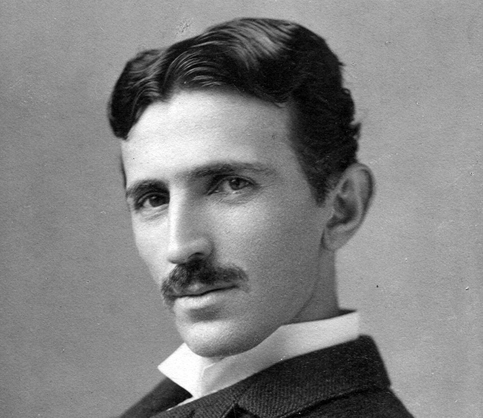  Nikola Tesla (IQ: 140-310) Nikola Tesla là một nhà phát minh, nhà vật lý, kỹ sư cơ khí và kỹ sư điện người Mỹ gốc Serb. Vì tính cách lập dị và những tuyên bố kỳ lạ và khó tin về sự phát triển của khoa học kỹ thuật,  thiên tài Tesla bị cô lập và bị coi là một nhà bác học điên lúc cuối đời. Một số ý tưởng phát minh vĩ đại của ông đã không thể thực hiện được vào thời điểm ông còn sống do không có công nghệ tương ứng