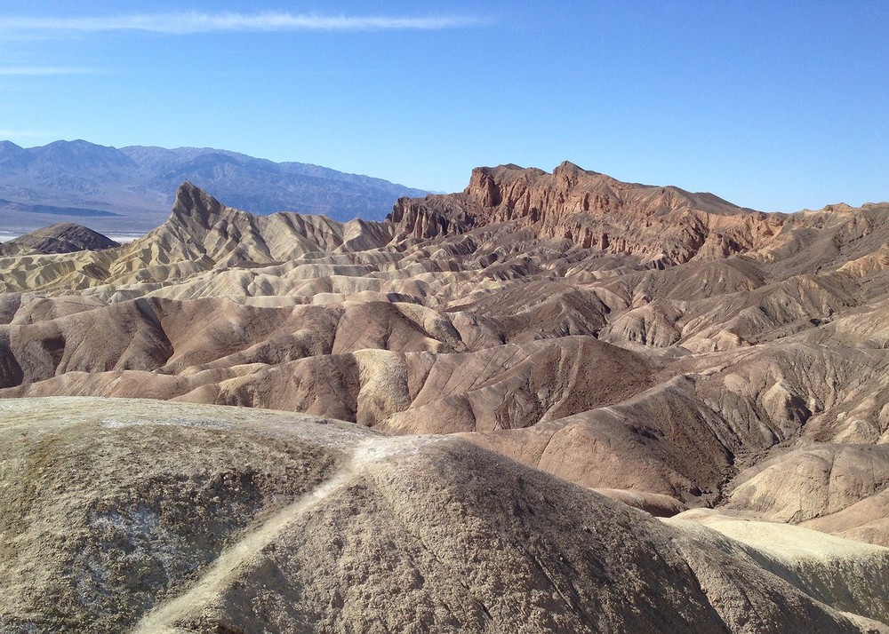 Thung lũng Chết nằm ở sa mạc Mojave, California, Mỹ, là khu vực nóng và khô hạn nhất khu vực Bắc Mỹ (Theo: Dân Trí)