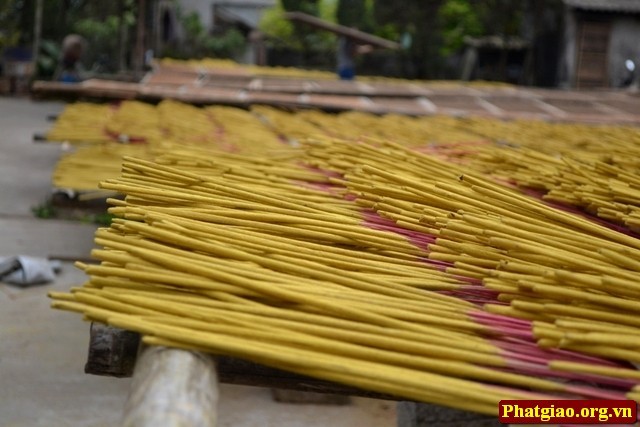 Nghề làm hương tâm linh ở Cao Thôn 