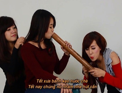 Sự khác biệt Tết xưa - Tết nay qua thơ chế siêu hài