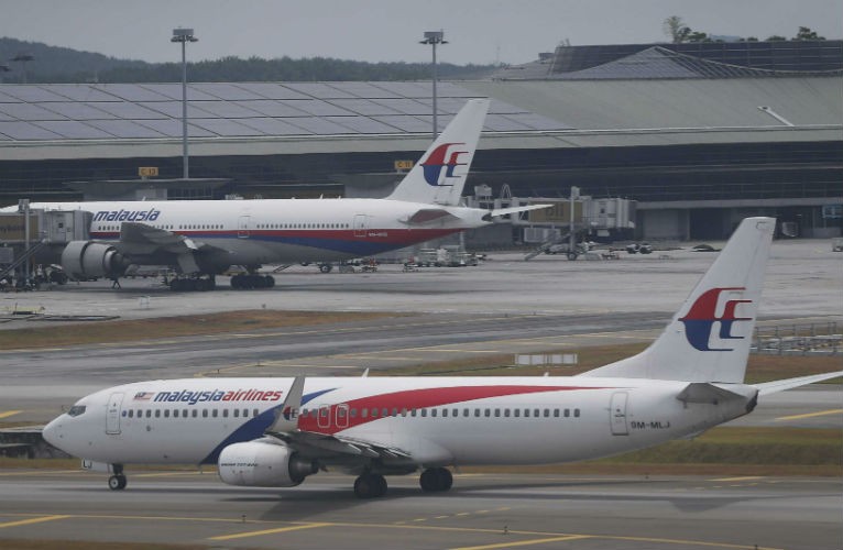 Ngày 8/3/2014, chiếc máy bay chở khách MH370 của Hàng không Malaysia Airline mất tích trên đường bay từ Kuala Lumpur với Bắc Kinh.